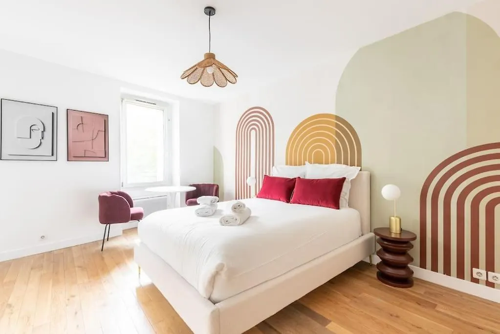 Apartment Studio Place De La Nation - V Paris France